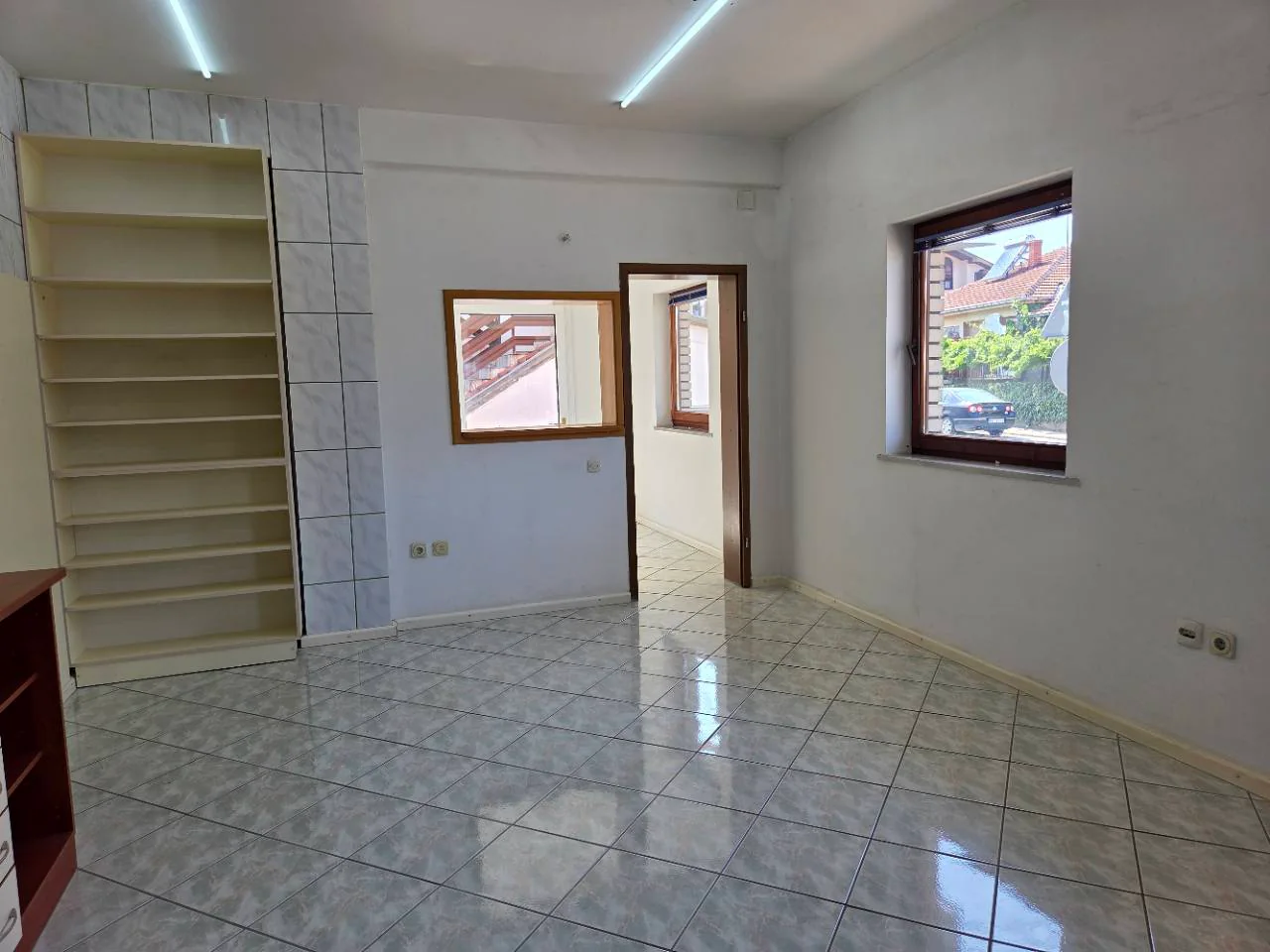 Деловен простор 44 m² за наем - фотографија 8