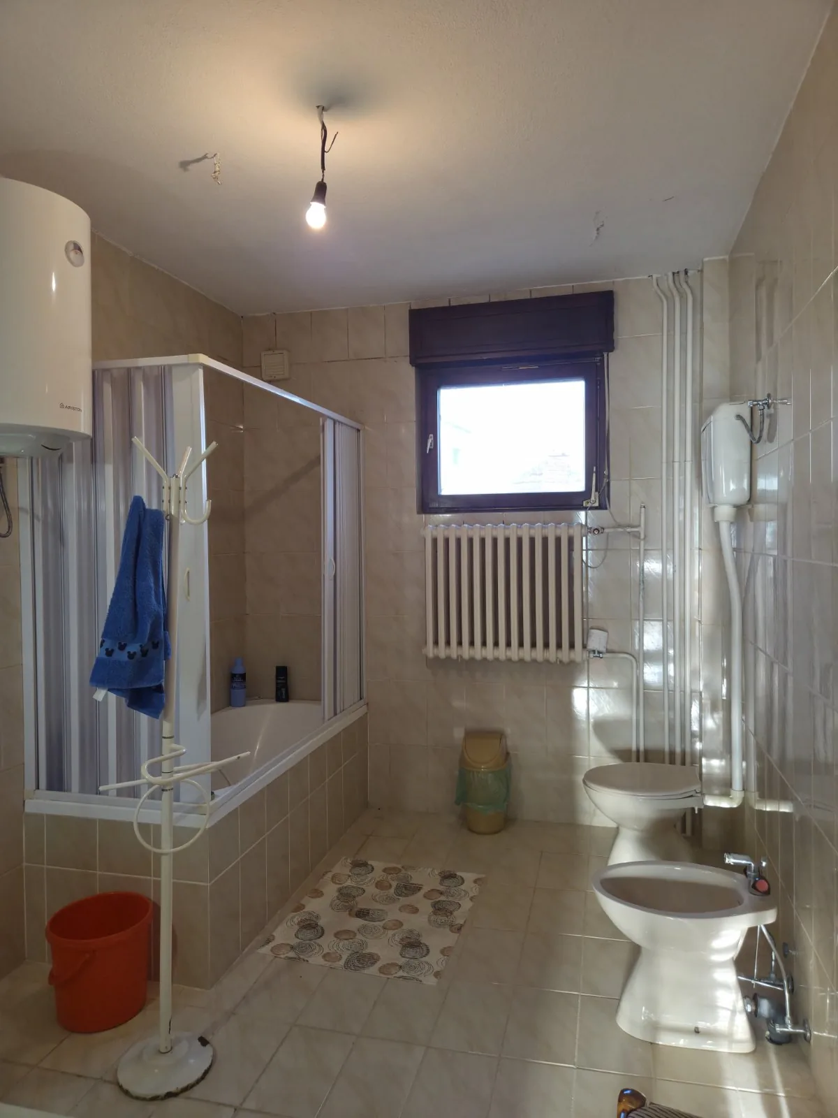 Куќа и деловен простор во Богданци - фотографија 11