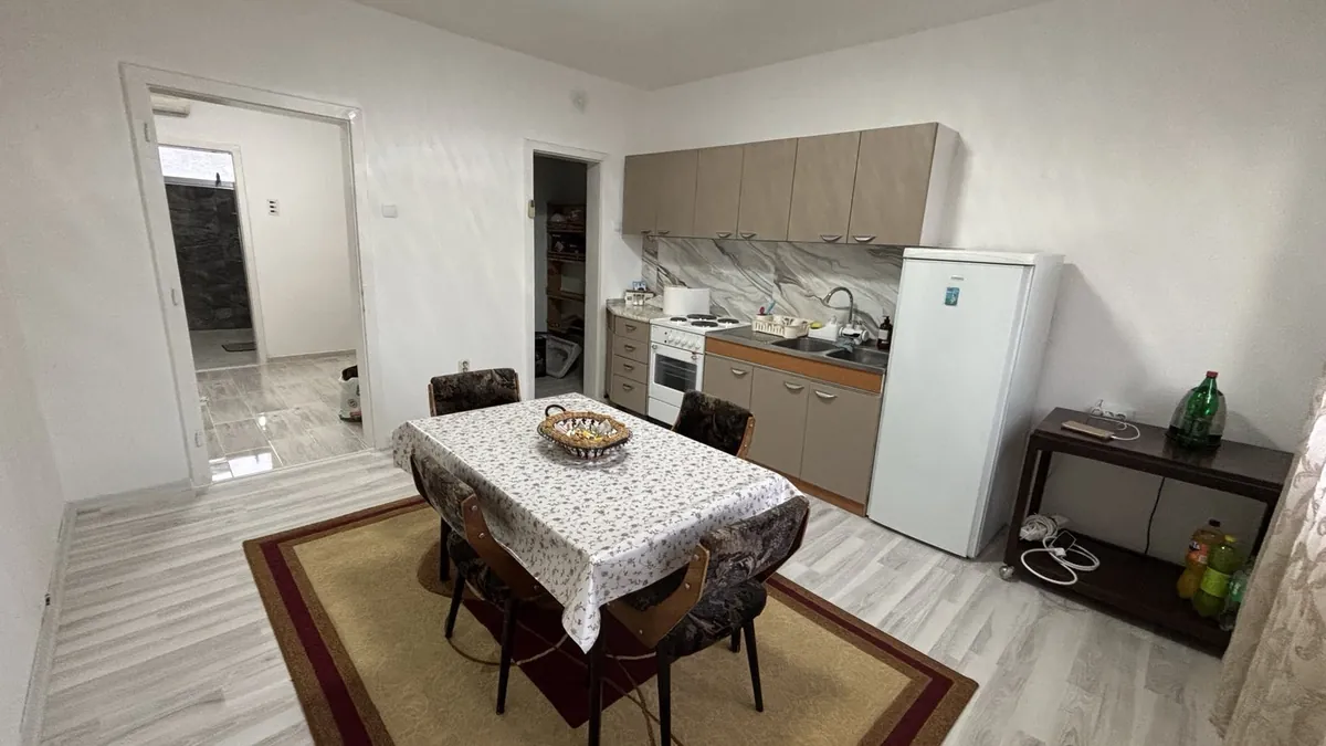 Реновиран стан 63 m² во центарот на Гевгелија