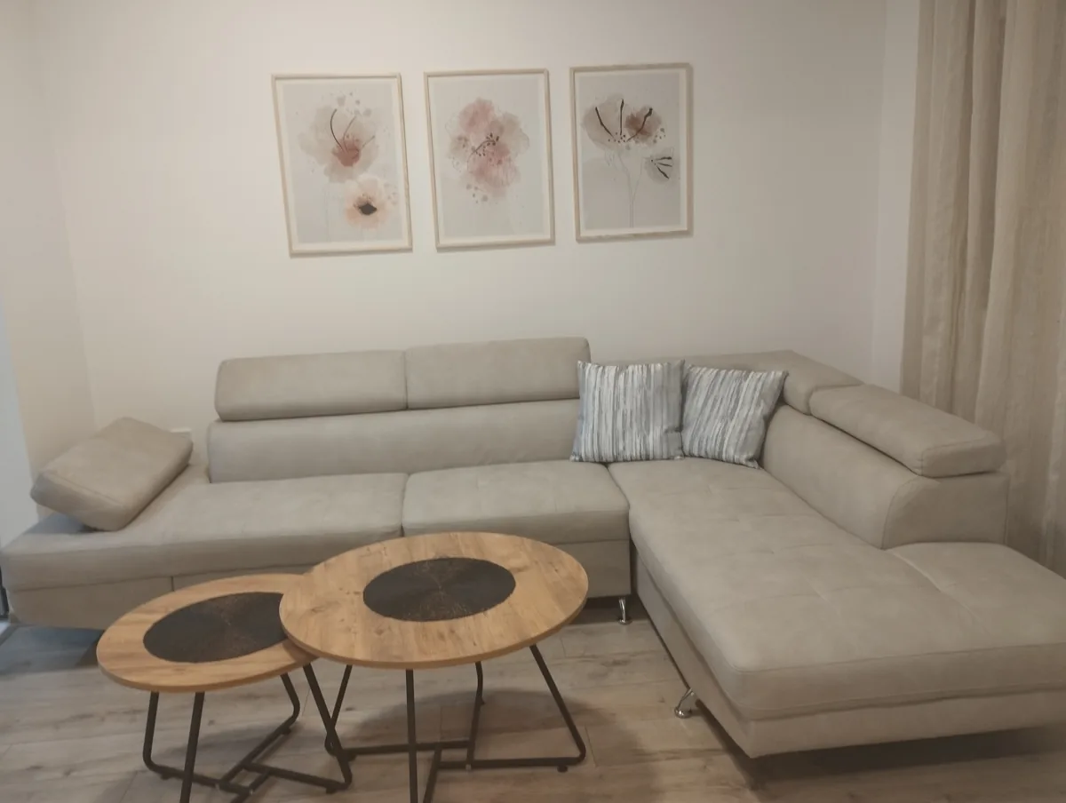 Наместен стан 61 m² за наем - фотографија 2