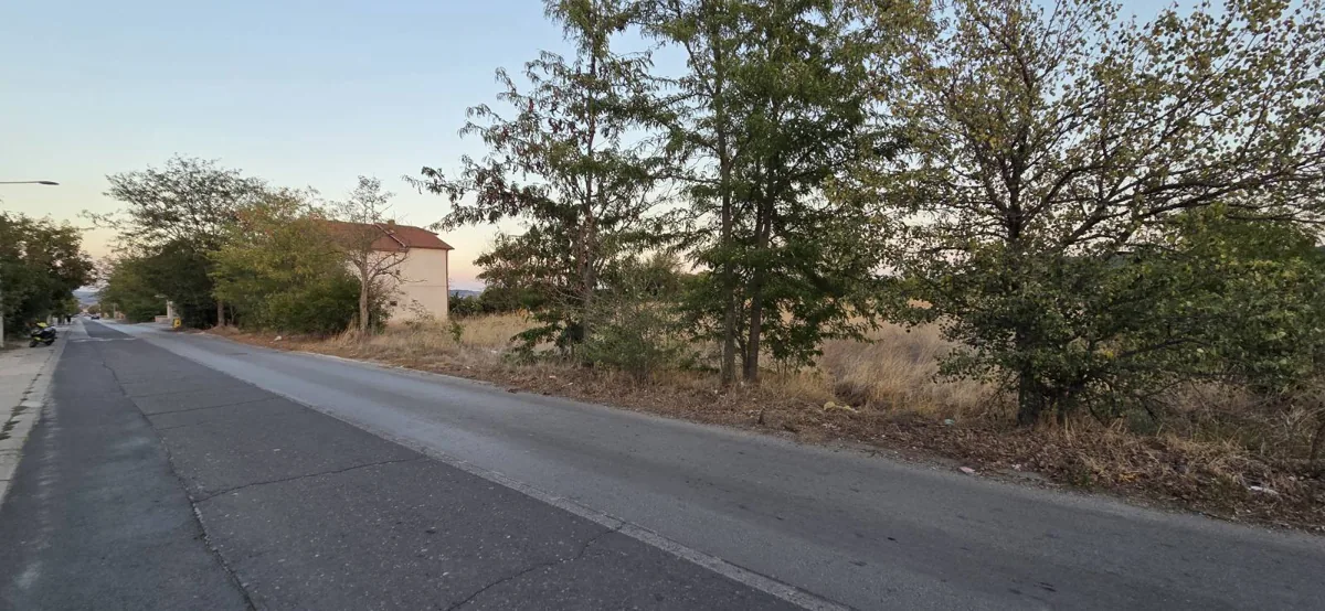 Плац 750 m² на Моински Пат - фотографија 2